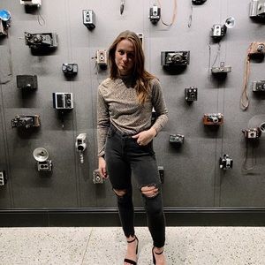 Meet your Posher, Lily